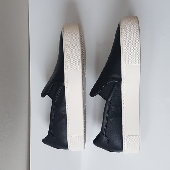 UGG Leather Shoes - Picture 6 of 8